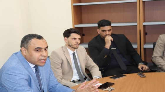 المحكمة الابتدائية بالسمارة تحتفي بموظفين بمناسبة انتقالهما إلى مهام جديدة..