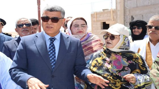 عامل إقليم السمارة يتفقد مشروع تثمين حجر الجيود بجماعة أمكالة…