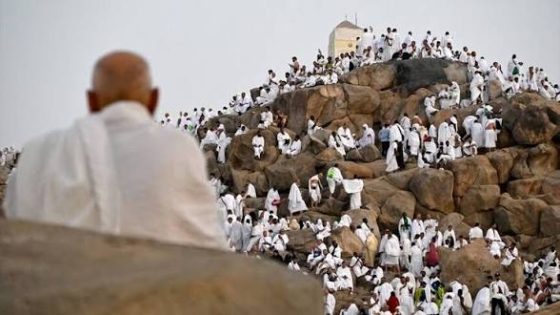السعودية تعلن أن عدد حجاج هذا العام بلغ 1,707301 مليون حاج وحاجة.