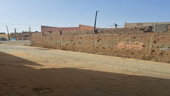 إلى متى يبقى “الحوش” فوق راحة الساكنة.. وهل يعجز القانون عن الوصول إلى روائح تخنق الناس..؟!