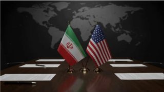 إيران تندد بالحرب الاقتصادية الأمريكية…