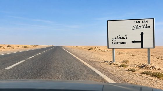 حادثة سير خطيرة بطريق السمارة–أخفنير.. إصابة 3 أشخاص وغياب التغطية الهاتفية يعقد طلب النجدة..!