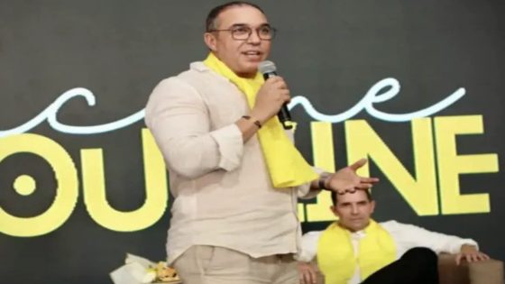 أوزين يعد الأساتذة بعطلة السبت ويتعهد بإلغاء شرط 30 سنة في مباريات التعليم